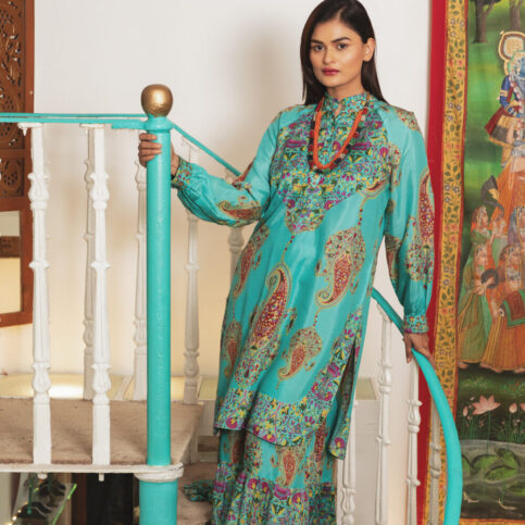 Coordinate Print Joker Patch Raglan Sleeve Tunic