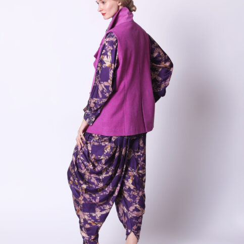 Cotton Canvas Lenticular Embroidered Sleeveless Jacket