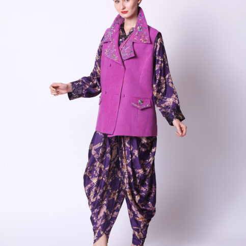 Cotton Canvas Lenticular Embroidered Sleeveless Jacket