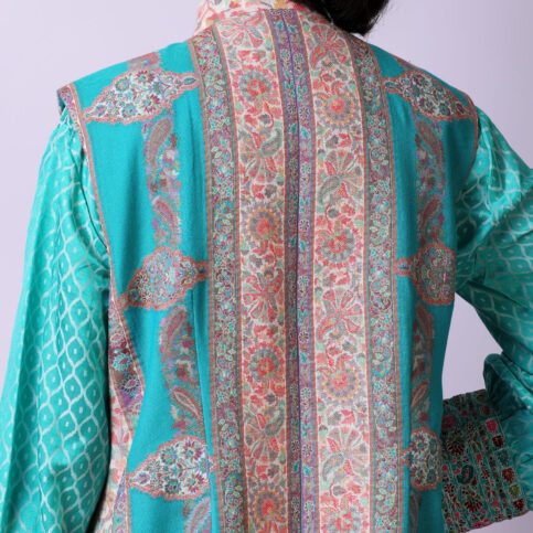 Jamawar Sleeveless Jacket