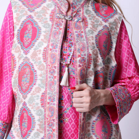 Jamawar Sleeveless Jacket