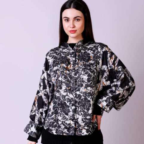 Joker patch Raglan Sleeve Blouse