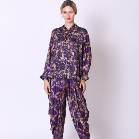 Joker patch Raglan Sleeve Blouse