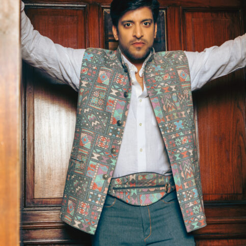 Linen Classic Collar Shirt, banjara canvas coti, travel pouch