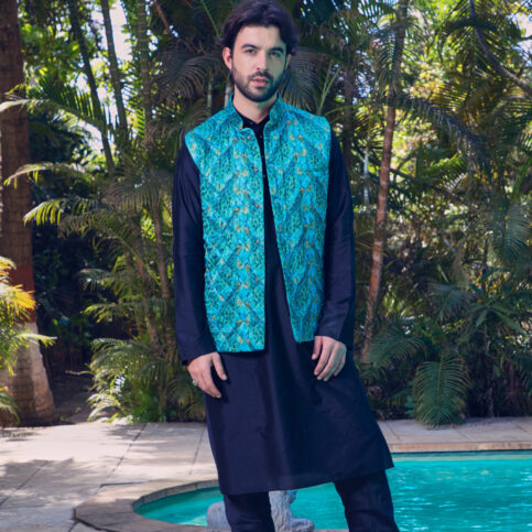 Quilted Pure Peacock Coti